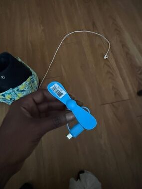 💥NI💥 Portable Mini USB Fan - Bright Blue